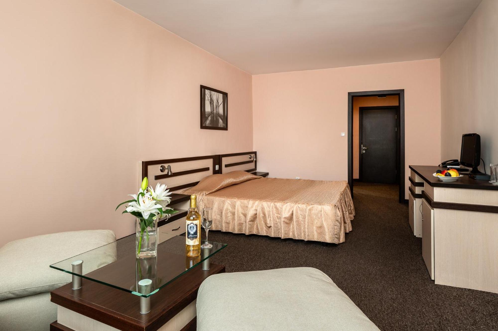 Spa Hotel Holiday Velingrad Exterior foto