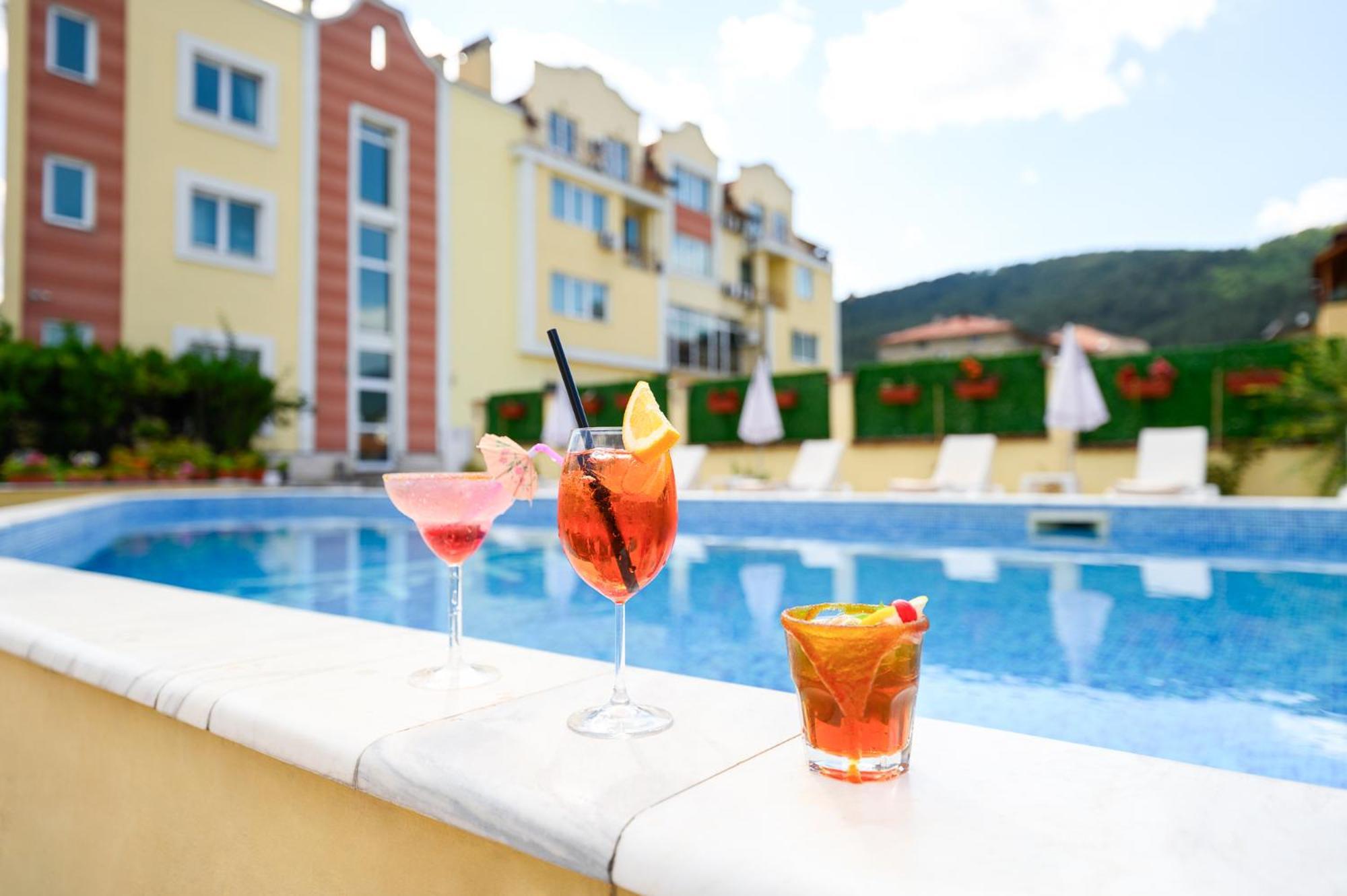 Spa Hotel Holiday Velingrad Exterior foto