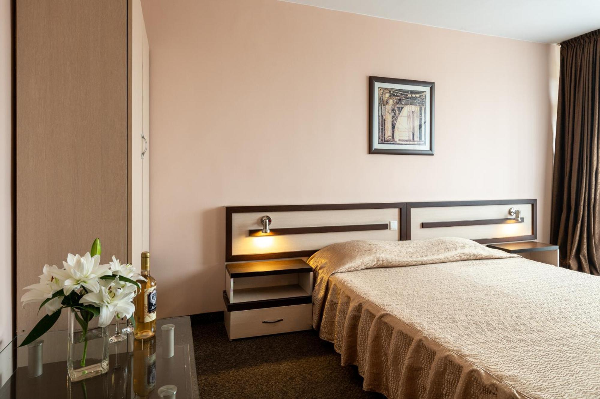 Spa Hotel Holiday Velingrad Exterior foto