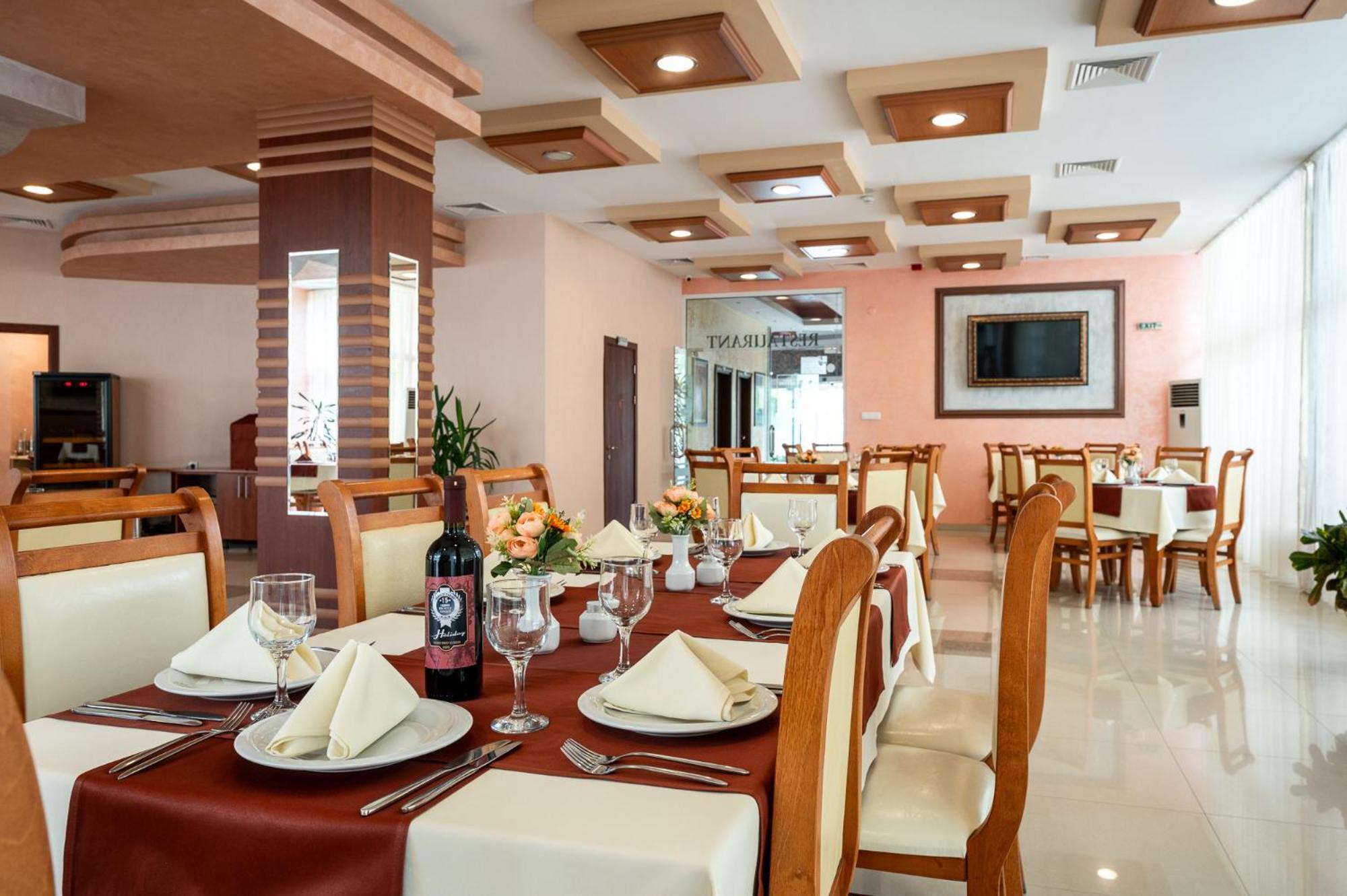 Spa Hotel Holiday Velingrad Exterior foto
